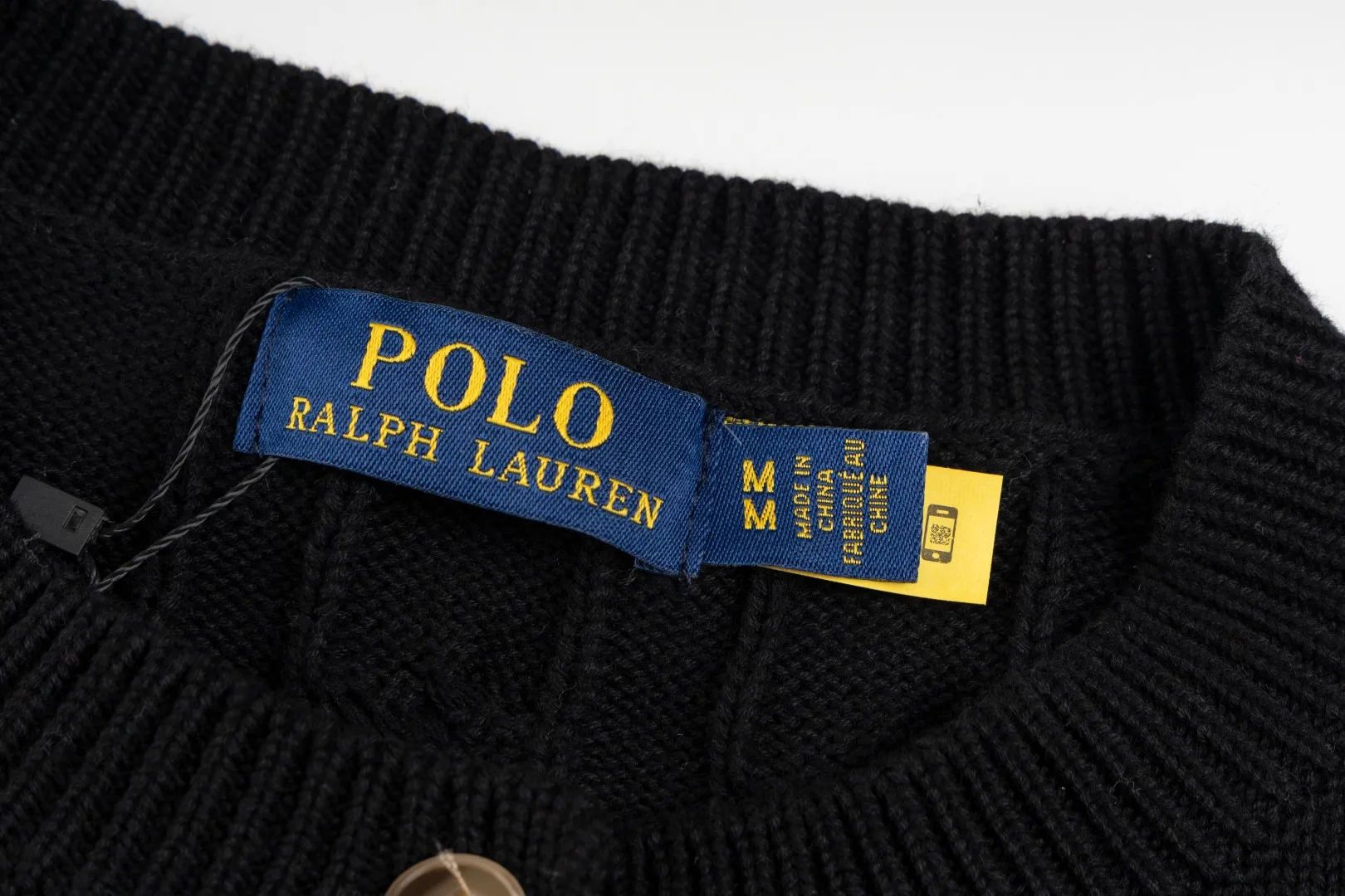 P230 #R93 RALPH LAUREN Ralph Lauren twelve colors classic small label embroidery logo seven-button knitted cable cardigan sweater women's top, high-density LOGO embroidery on the chest, original customization of tag accessories. Made of pure cotton yarn, pure cotton is skin-friendly and comfortable, small label war horse embroidered twist button cardigan sweater 🐎 high quality, follow the blogger to learn how to wear it! Let’s buy a Ralph Lauren cable sweater. It’s a super hard-to-find series after it became popular. It’s hard to find one on the official website. It’s simple and practical to wear, with a lazy and loose feel. The thickened fabric has more texture, feels soft and delicate, and has a loose fit. Whether worn alone or layered, you can wear different styles of fashion with just one piece!   Size: